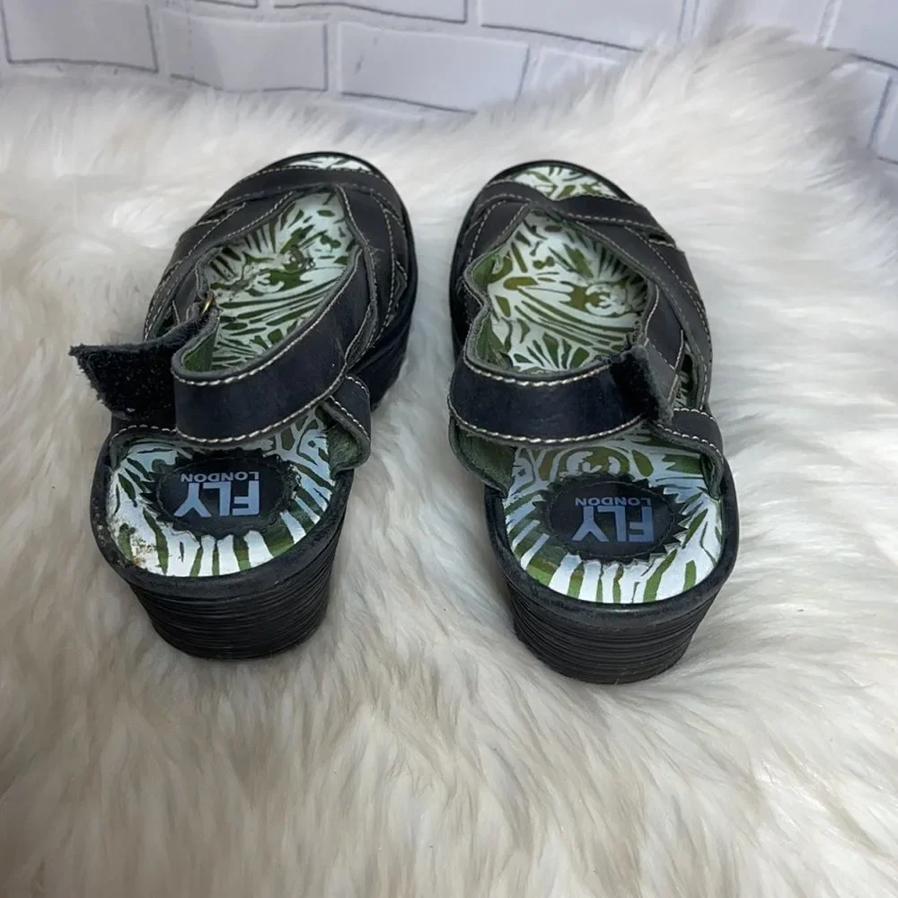 Fly London Black Matte Leather Wedge Sandals‎ Sz 40